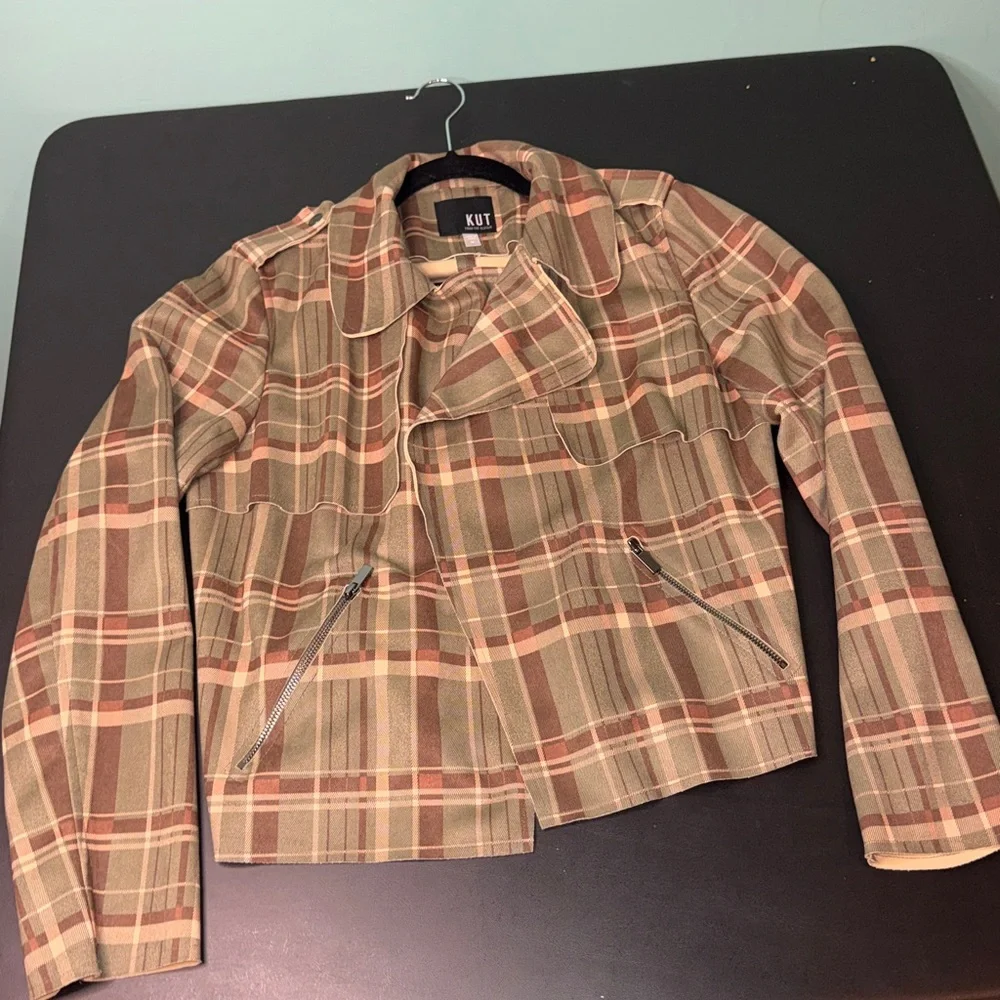 Kut from the Kloth Plaid Blazer - Olive, Brown and Tan - Picture 5 of 8